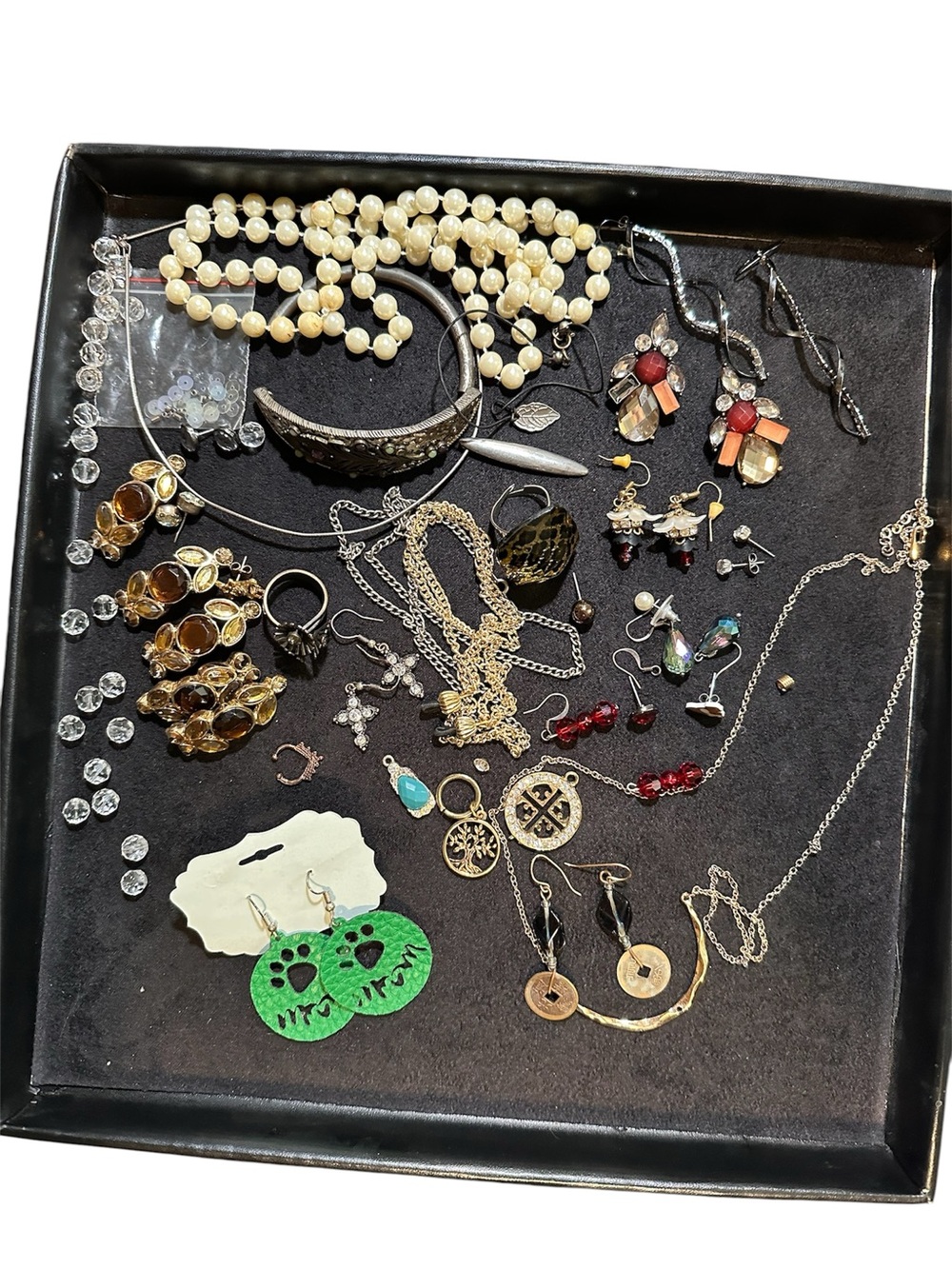 Assorted Women's Jewelry Lot - Pearls, Gold & Silver Tones